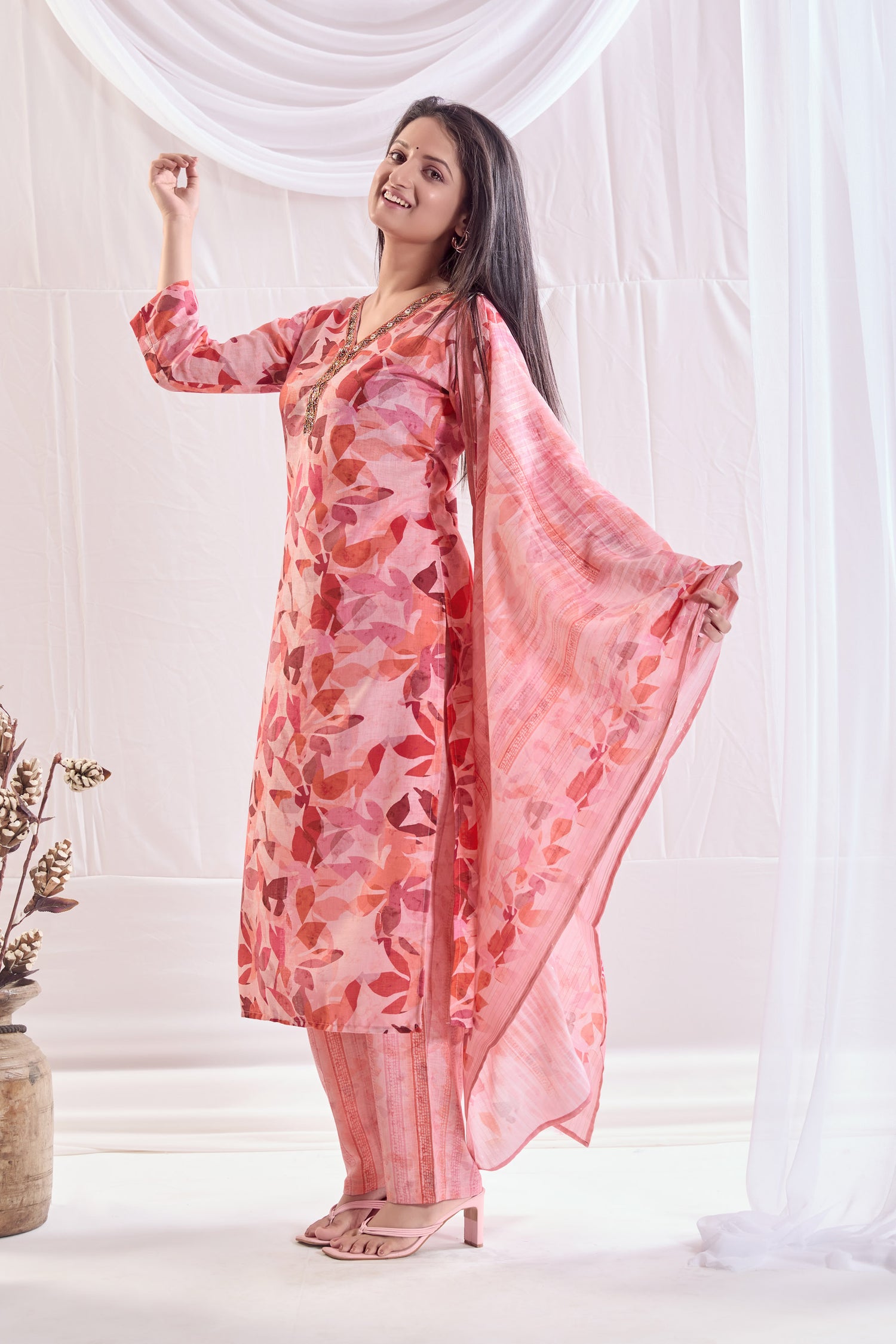 Gulabi Dreams Linen Printed Kurta set with Embroidery