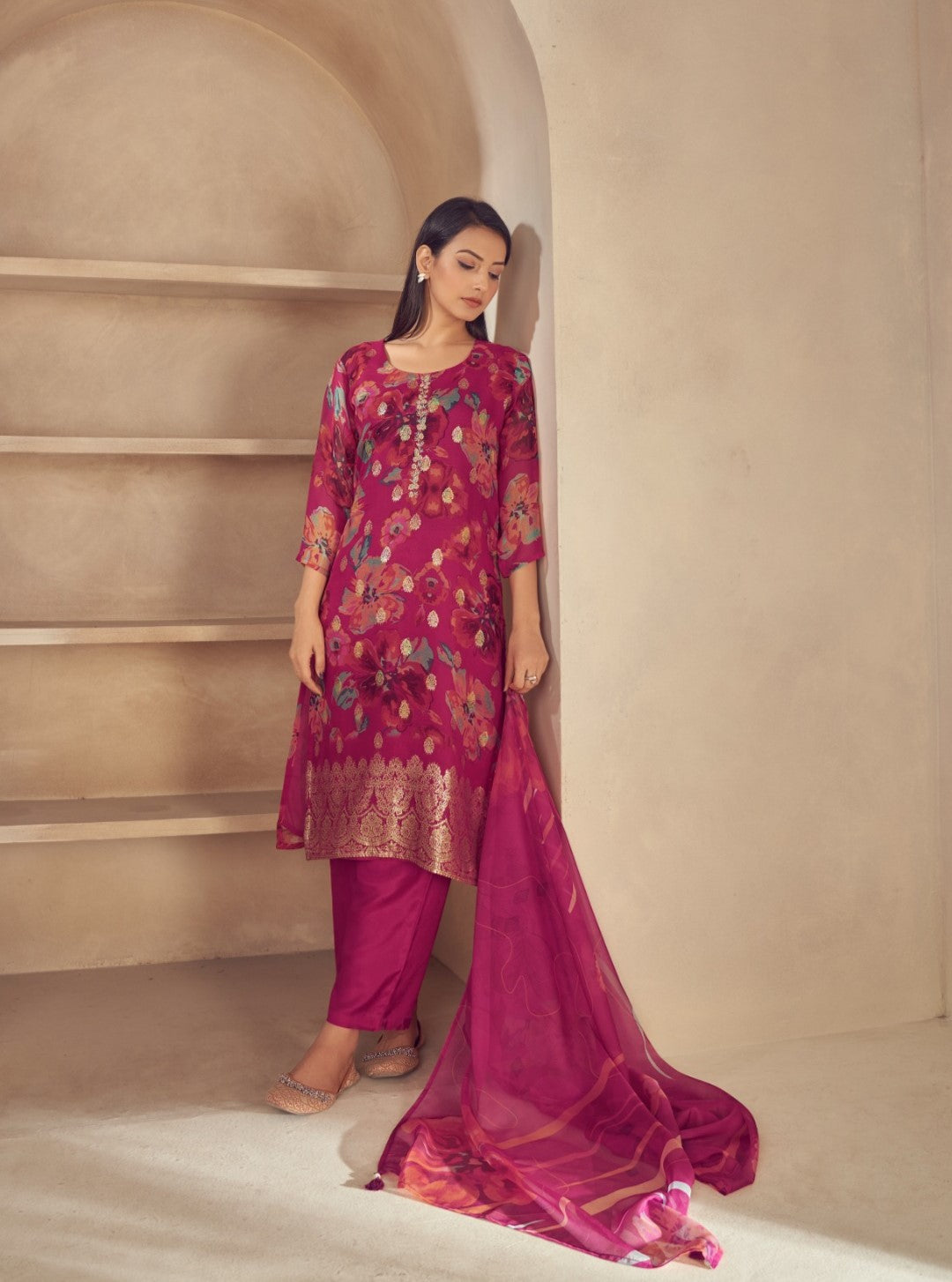 Rosy Pink Organza Printed Kurta set with Embroidery