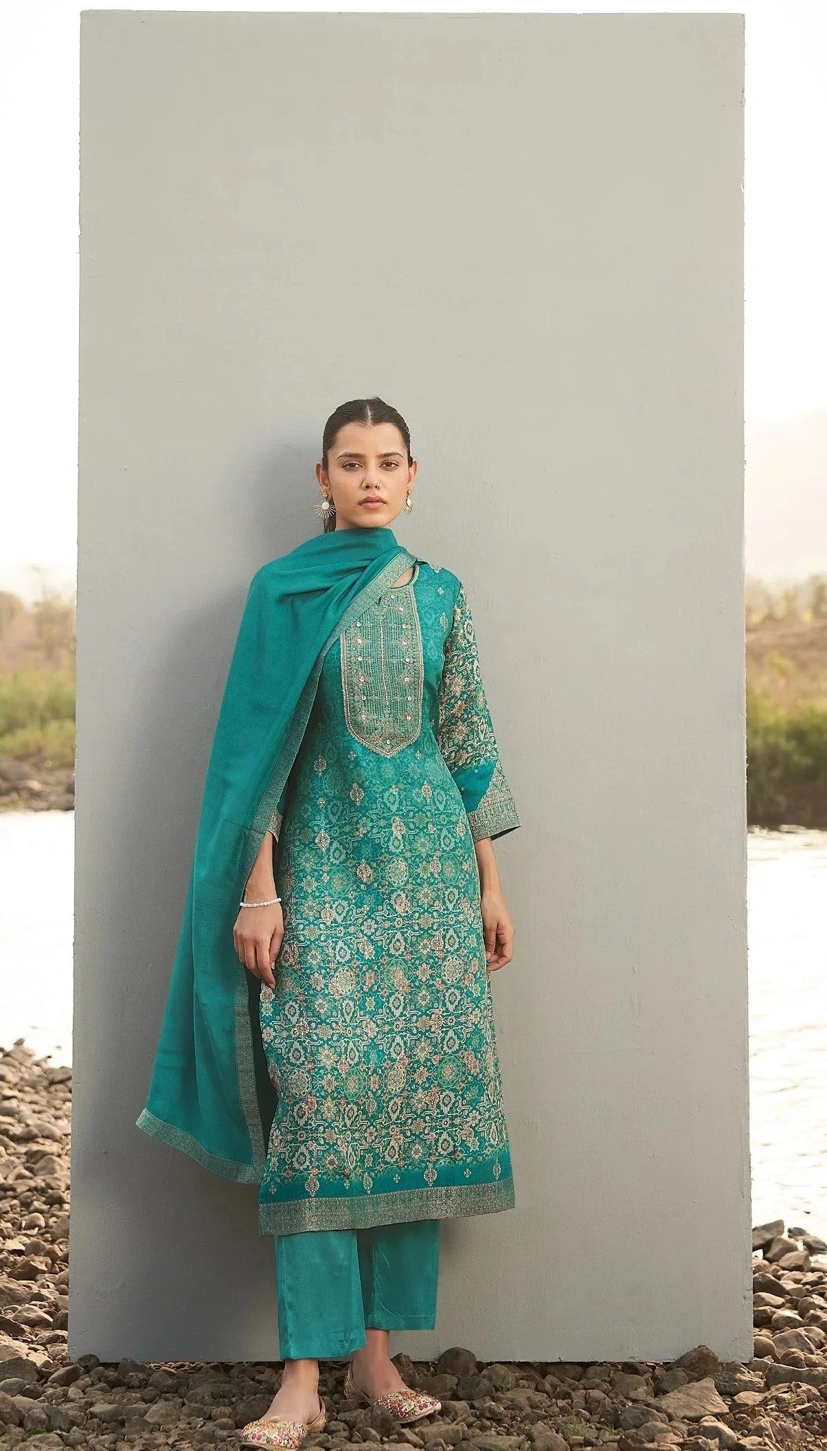 Green Dola Silk Printed Kurta set with Embroidery