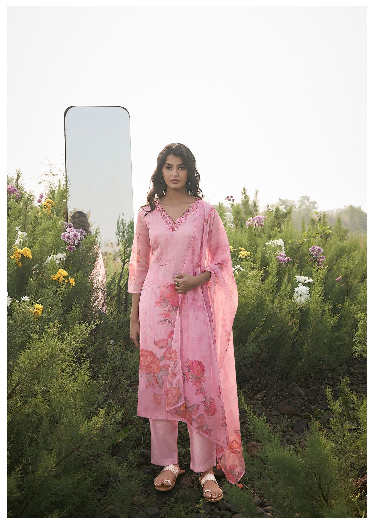 Pink petal Organza Printed Kurta set with Embroidery