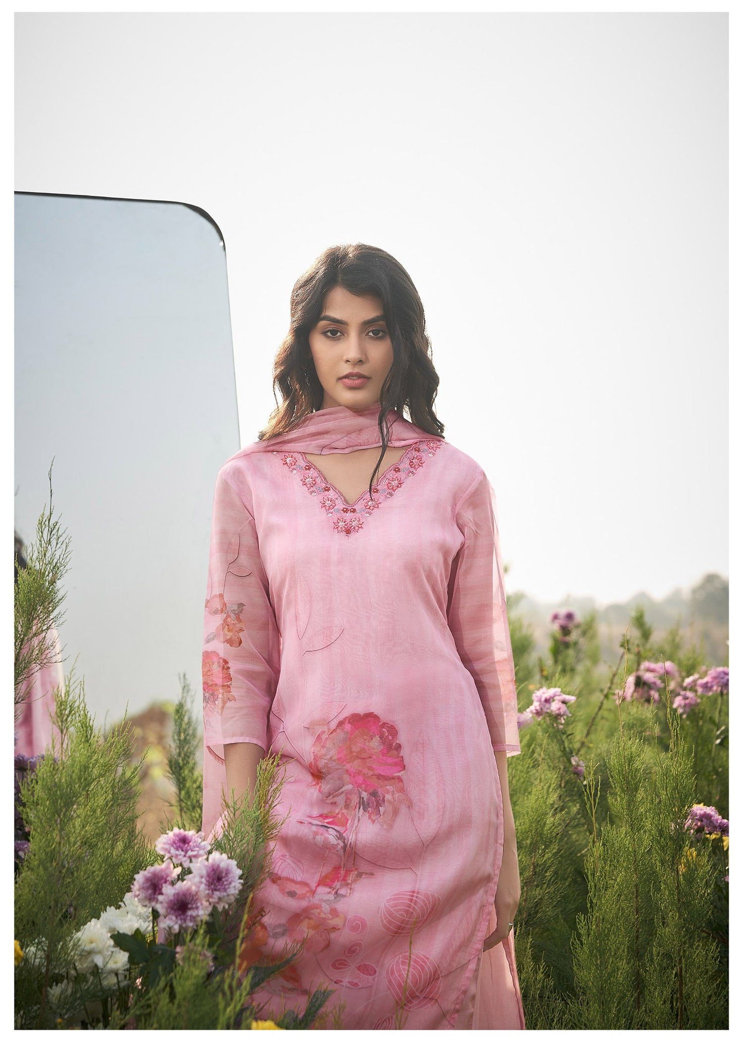 Pink petal Organza Printed Kurta set with Embroidery