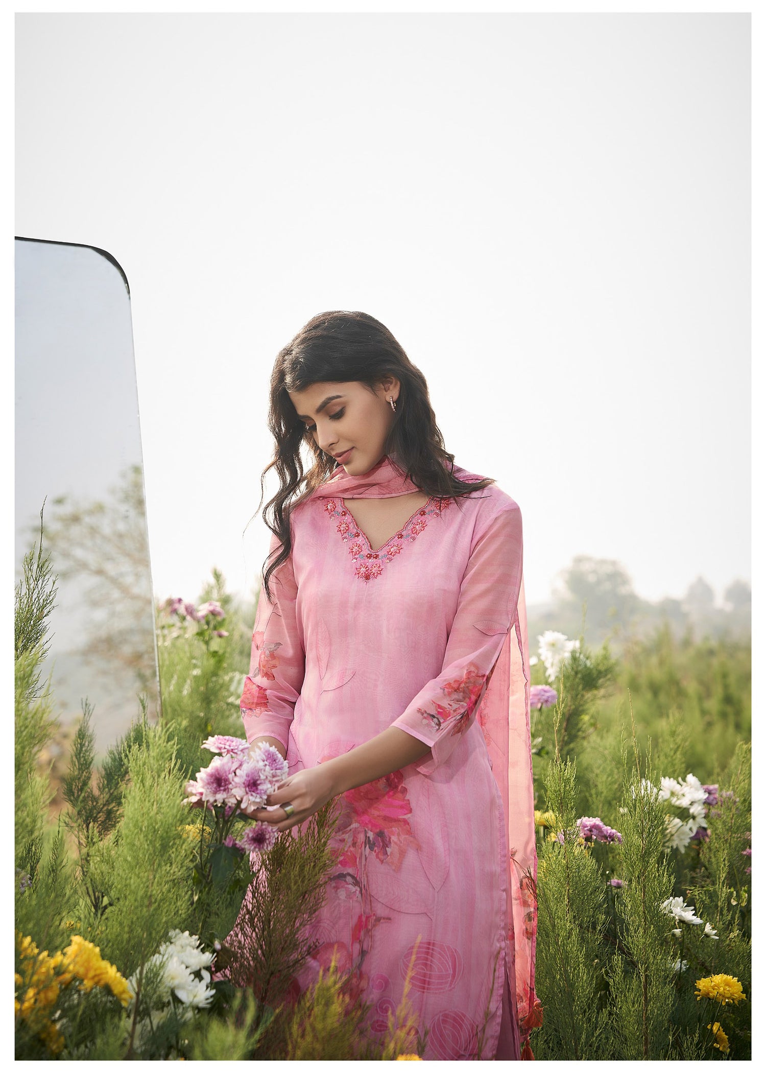 Pink petal Organza Printed Kurta set with Embroidery