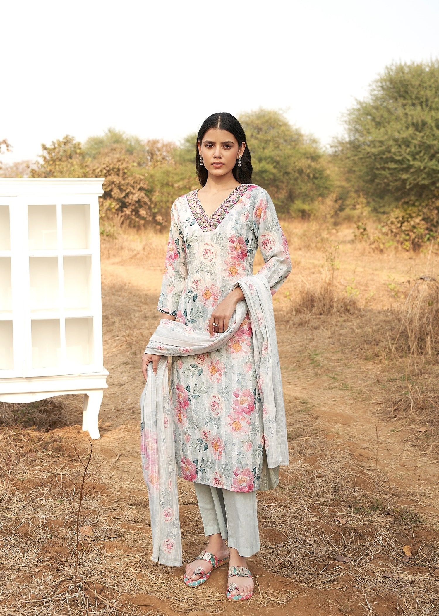 Misty Floral Linen Printed Kurta set with Embroidery