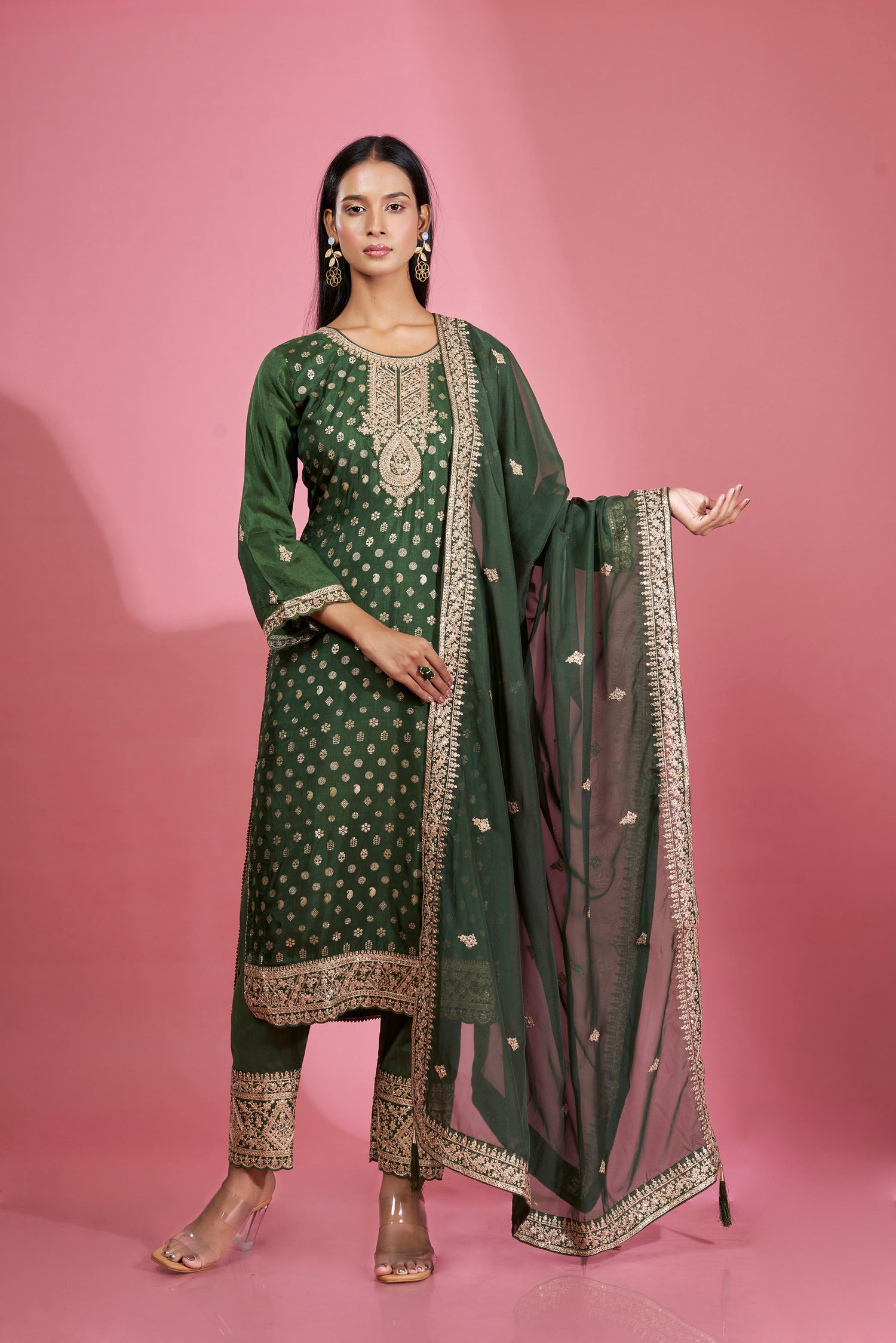 Rajrani Dola Silk Festive Kurta Set