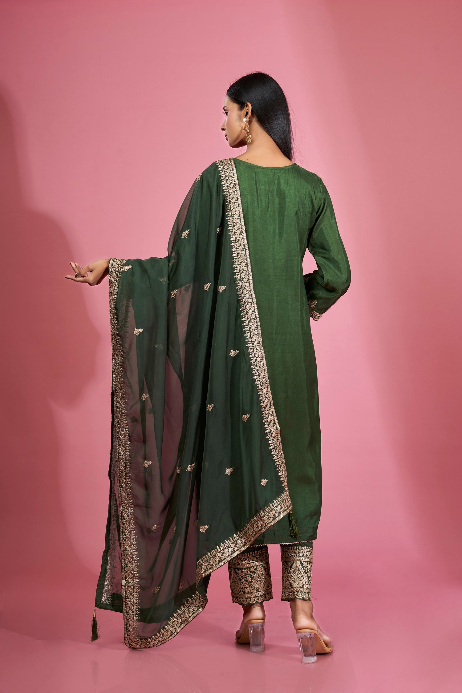 Rajrani Dola Silk Festive Kurta Set