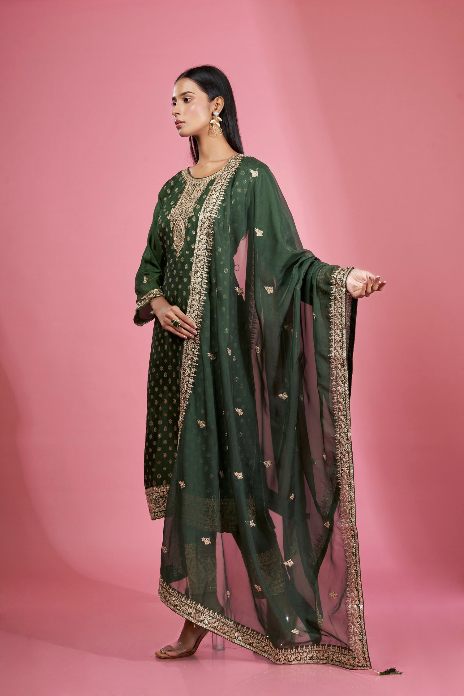 Rajrani Dola Silk Festive Kurta Set