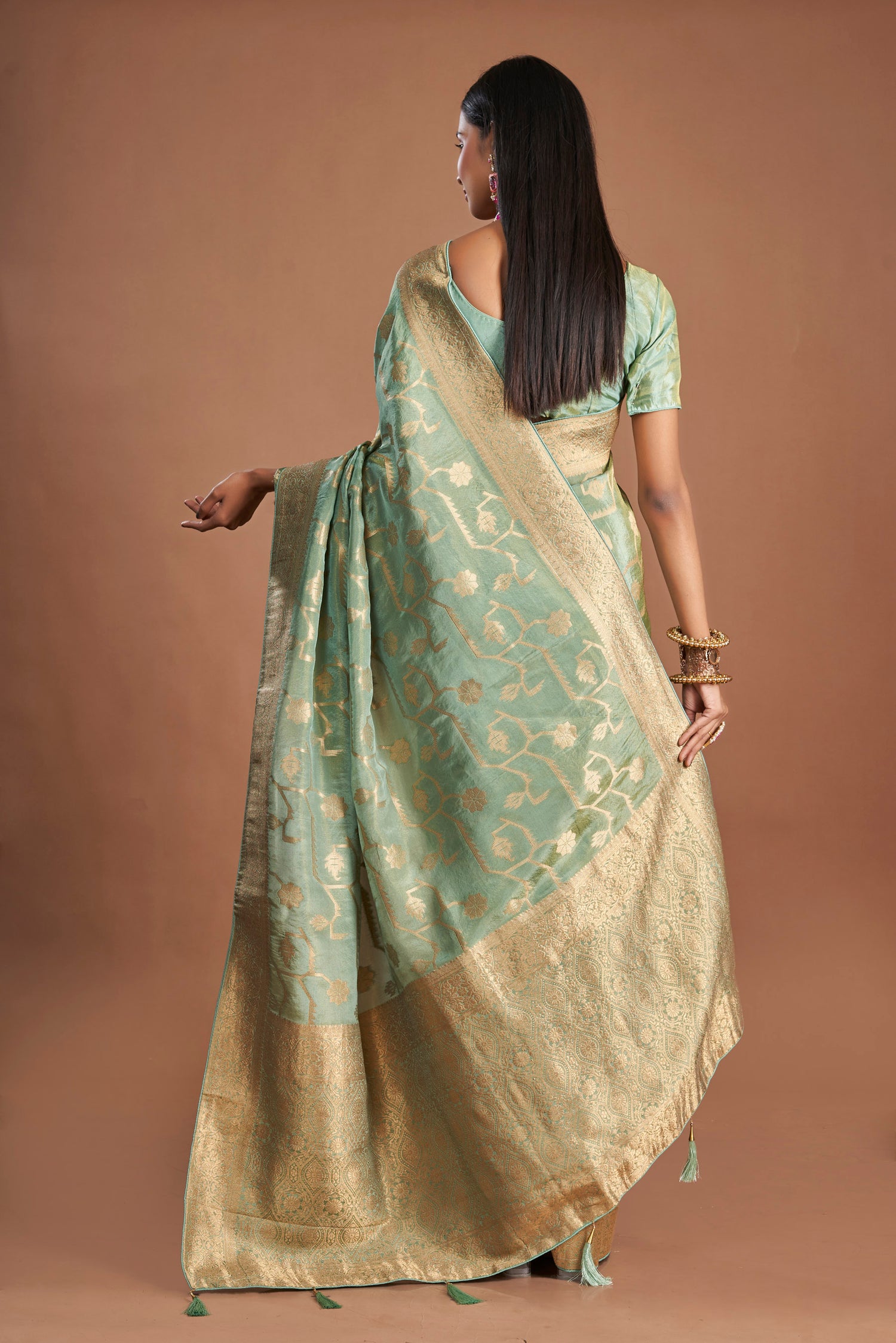 Women Green Viscose Tissue Zari Saree