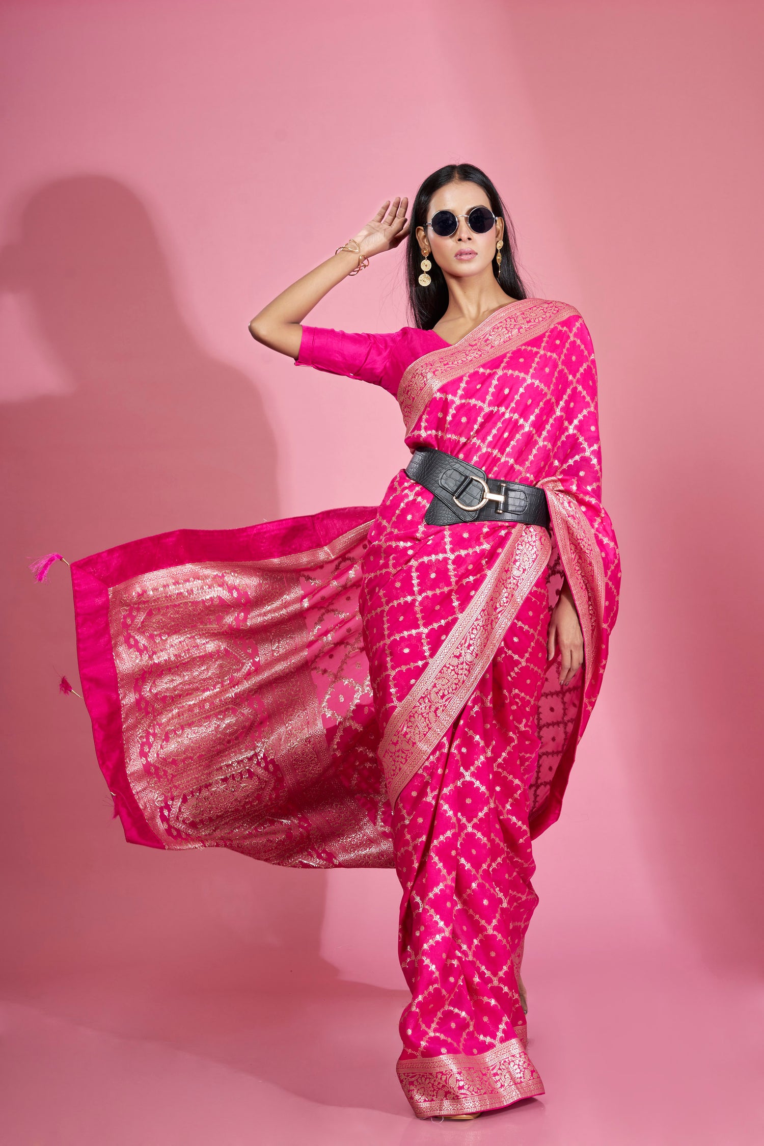 Women Rani Organza Weaving zari Saree