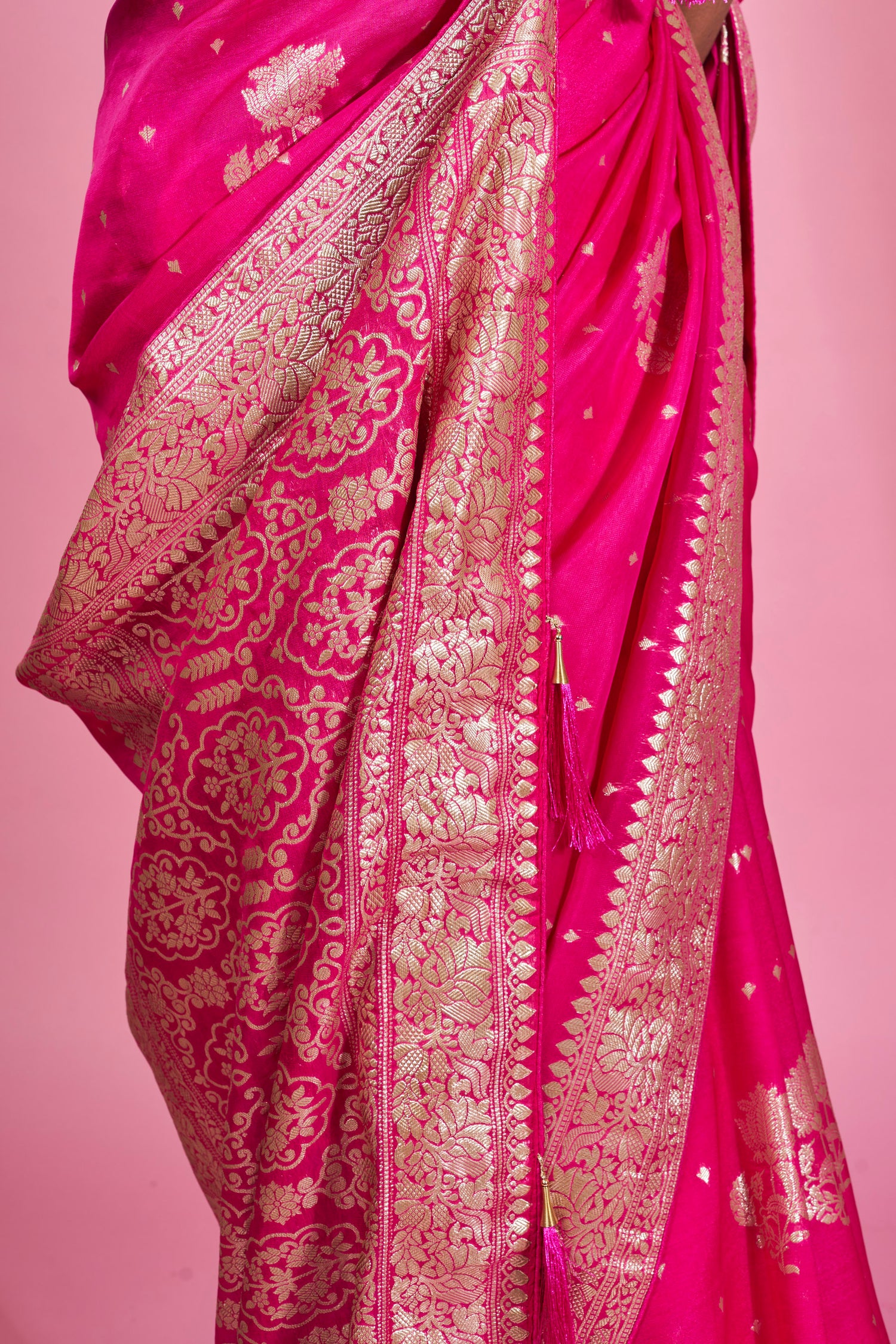 Rani Organza Khaddi Butti Saree with Zari Border