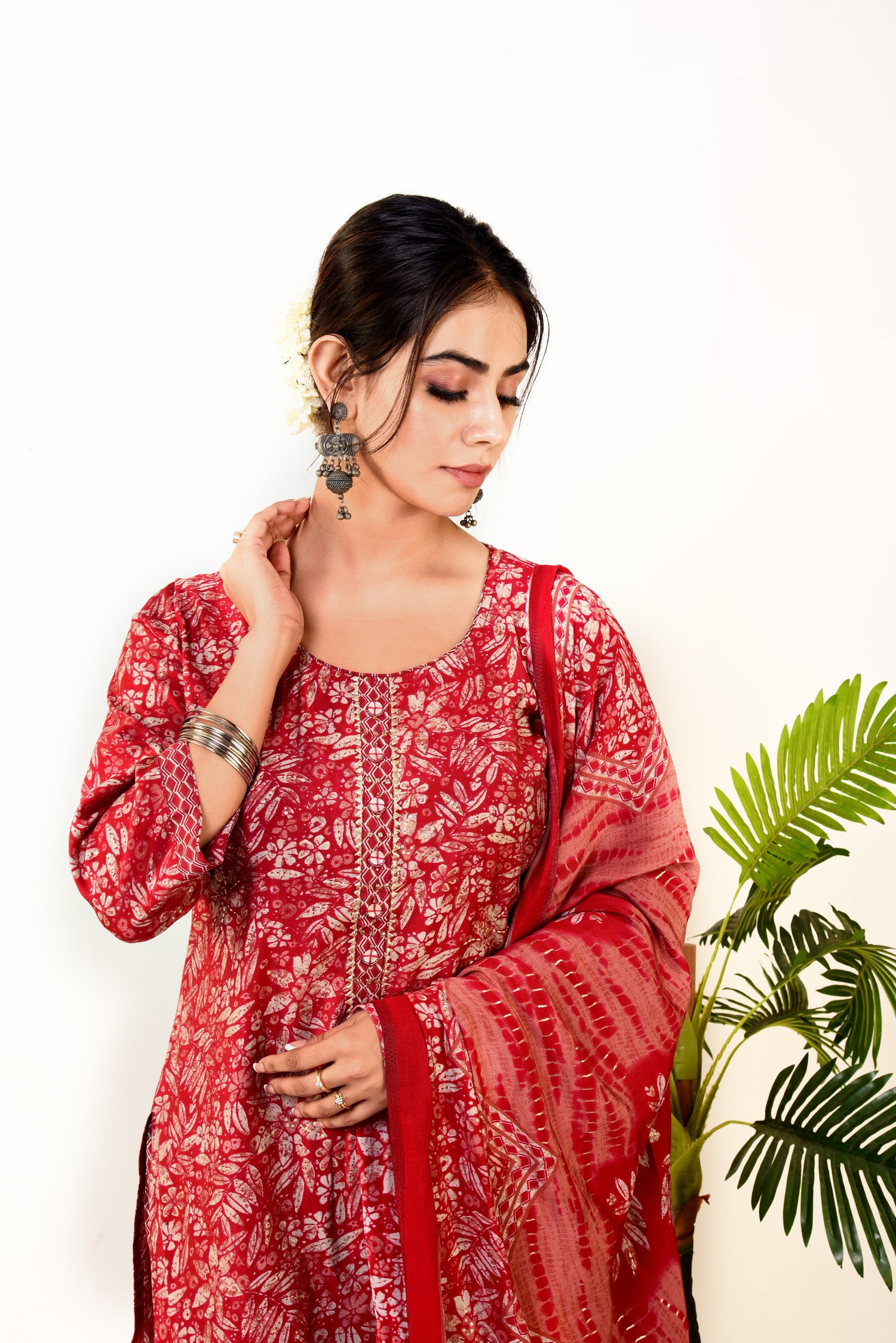 Red Modal Satin Kurta set with Embroidery