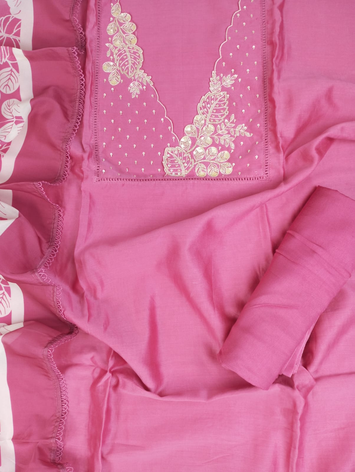 EMBROIDERED SUIT SET