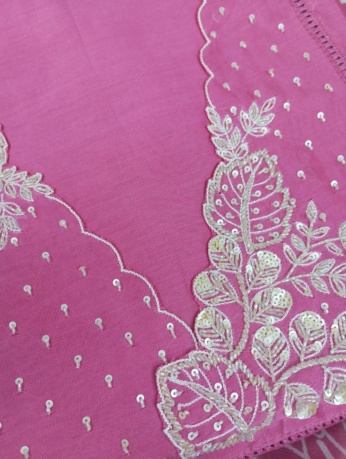 EMBROIDERED SUIT SET