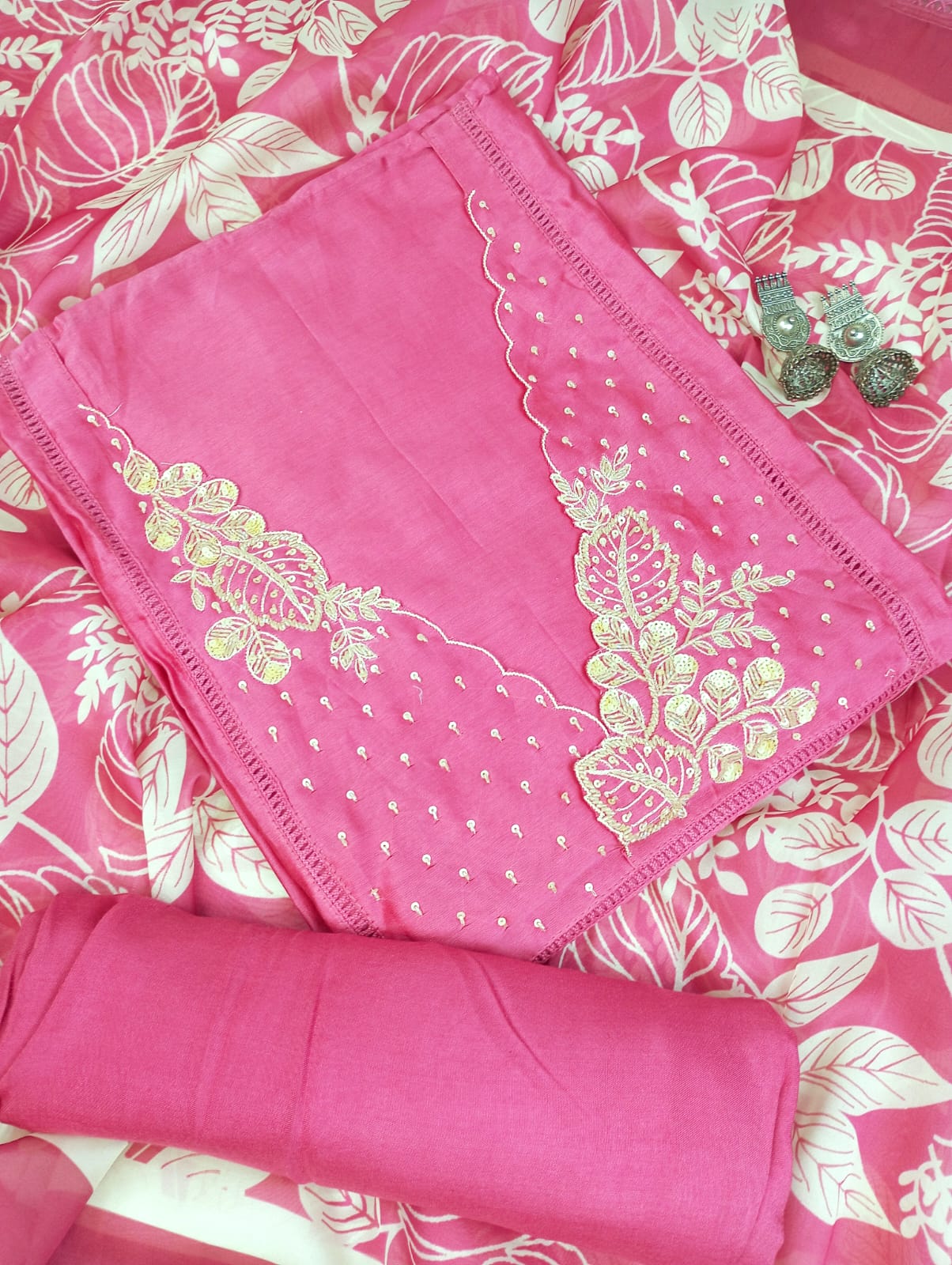 EMBROIDERED SUIT SET