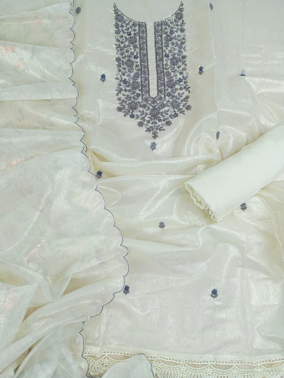 TISSUE EMBROIDERED SUIT SET