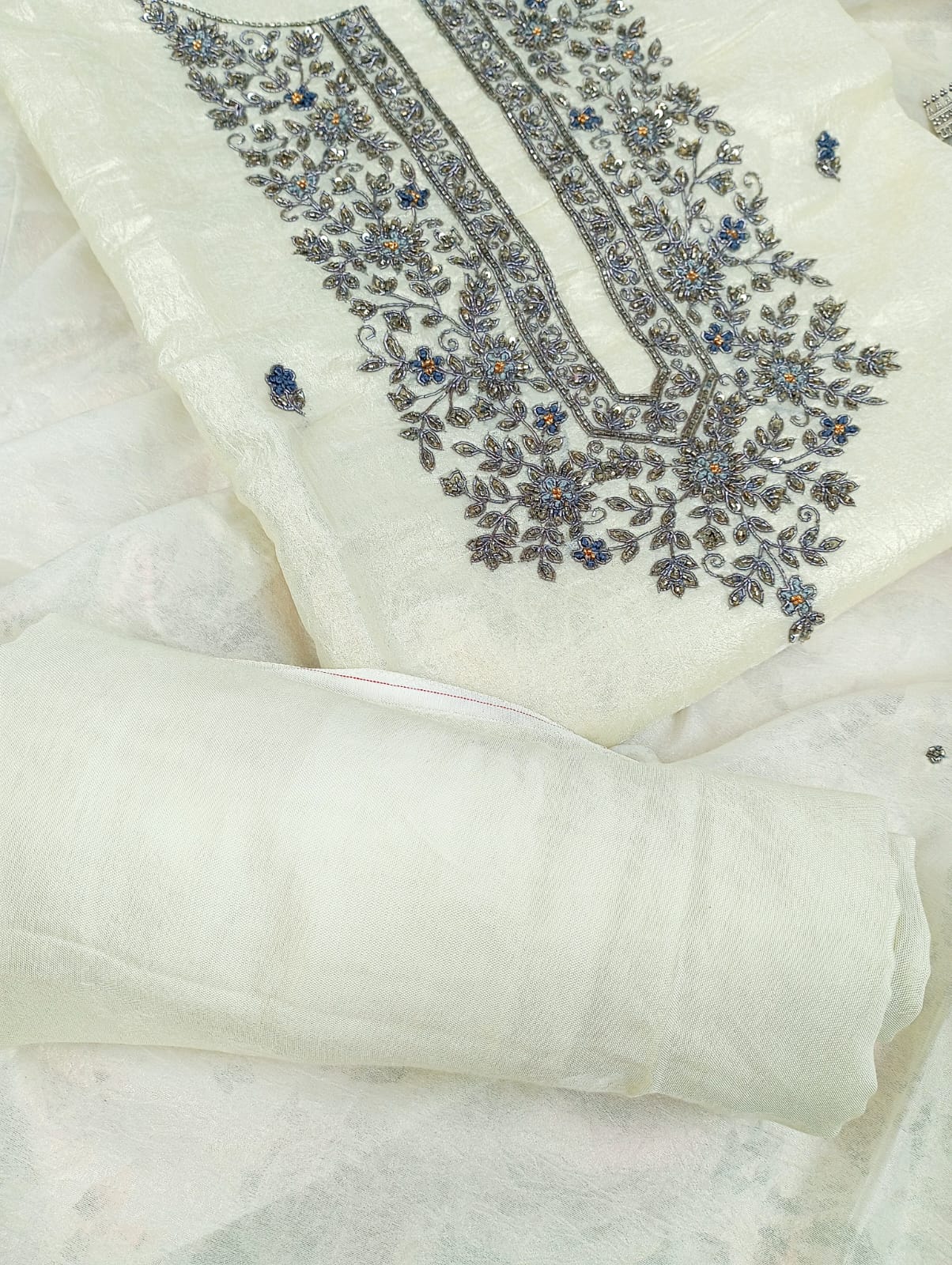 TISSUE EMBROIDERED SUIT SET
